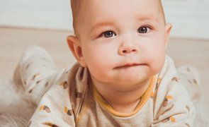 bebê 6 meses